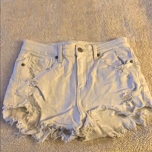 Lulu’s White distressed short shorts